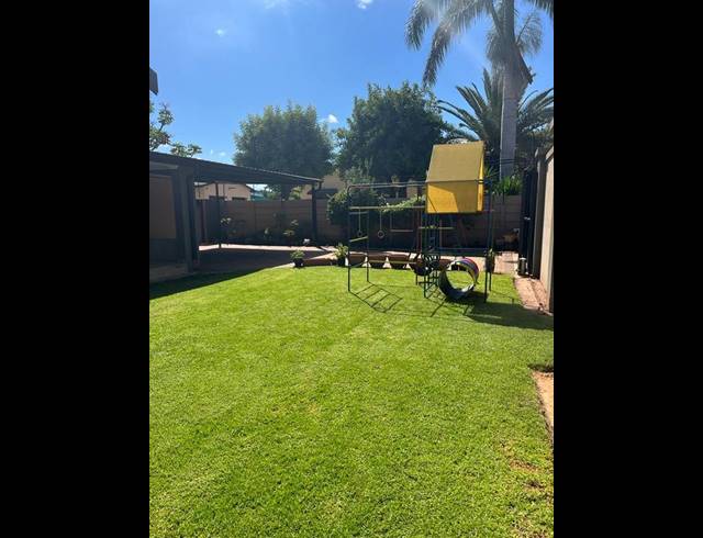 4 BEDROOM HOUSE FOR SALE IN AKASIA